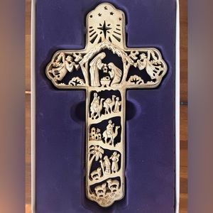 Holiday Christmas Cross